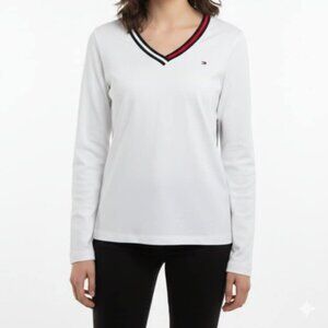 Tommy Hilfiger Women's Womens  V-Neck Pullover Shirt Tee Size Medium XS NWT